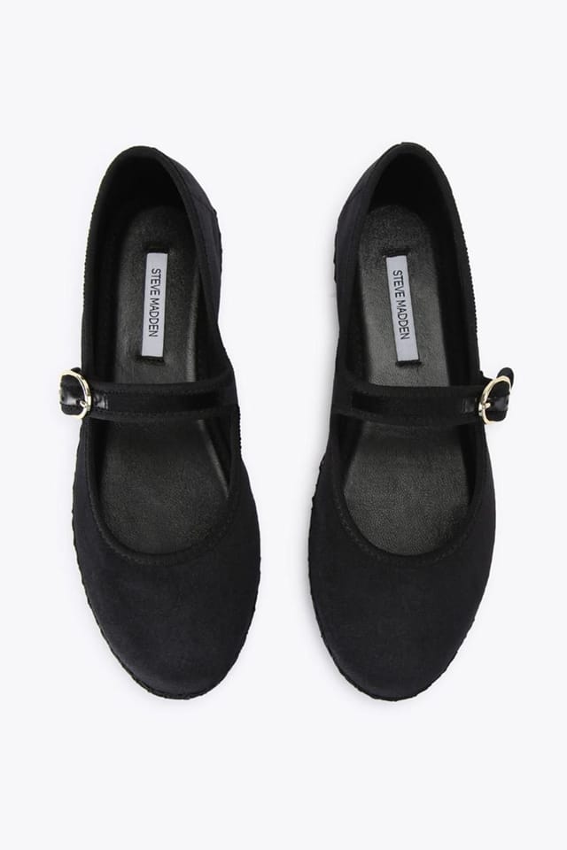 Steve Madden STEVE MADDEN Women's 'Velma Black Velvet' Velvet Flats - 2