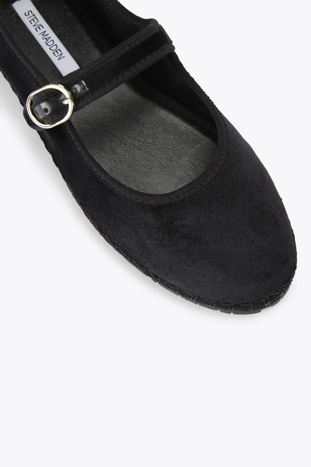 Steve Madden STEVE MADDEN Women's 'Velma Black Velvet' Velvet Flats - 4