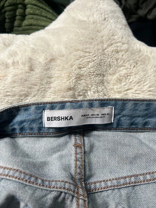 Bershka Trendy Baggy Low-Rise Denim Trousers