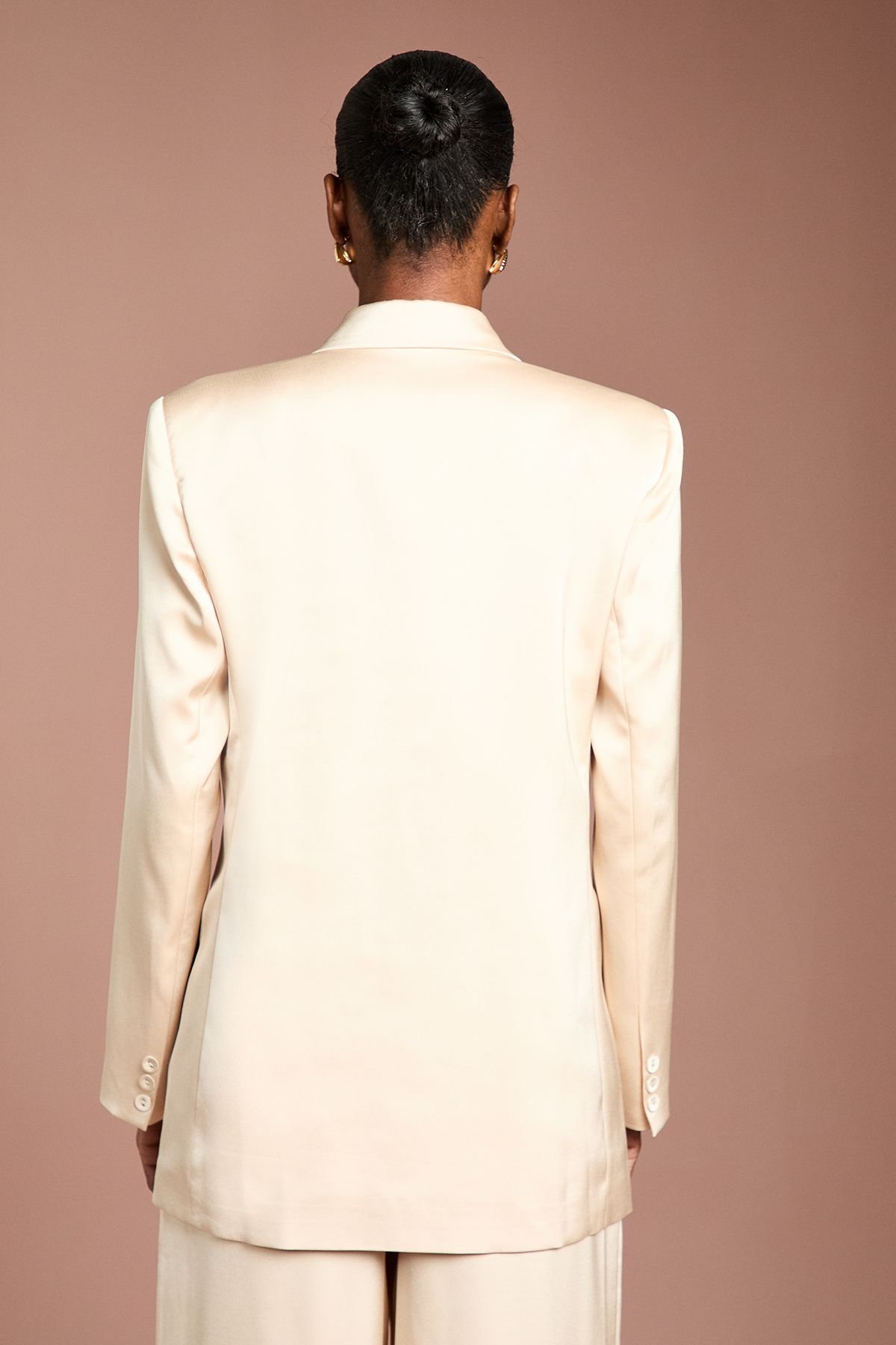 Coast Coast Women's Satin Double Breasted Blazer in Champagne - 3