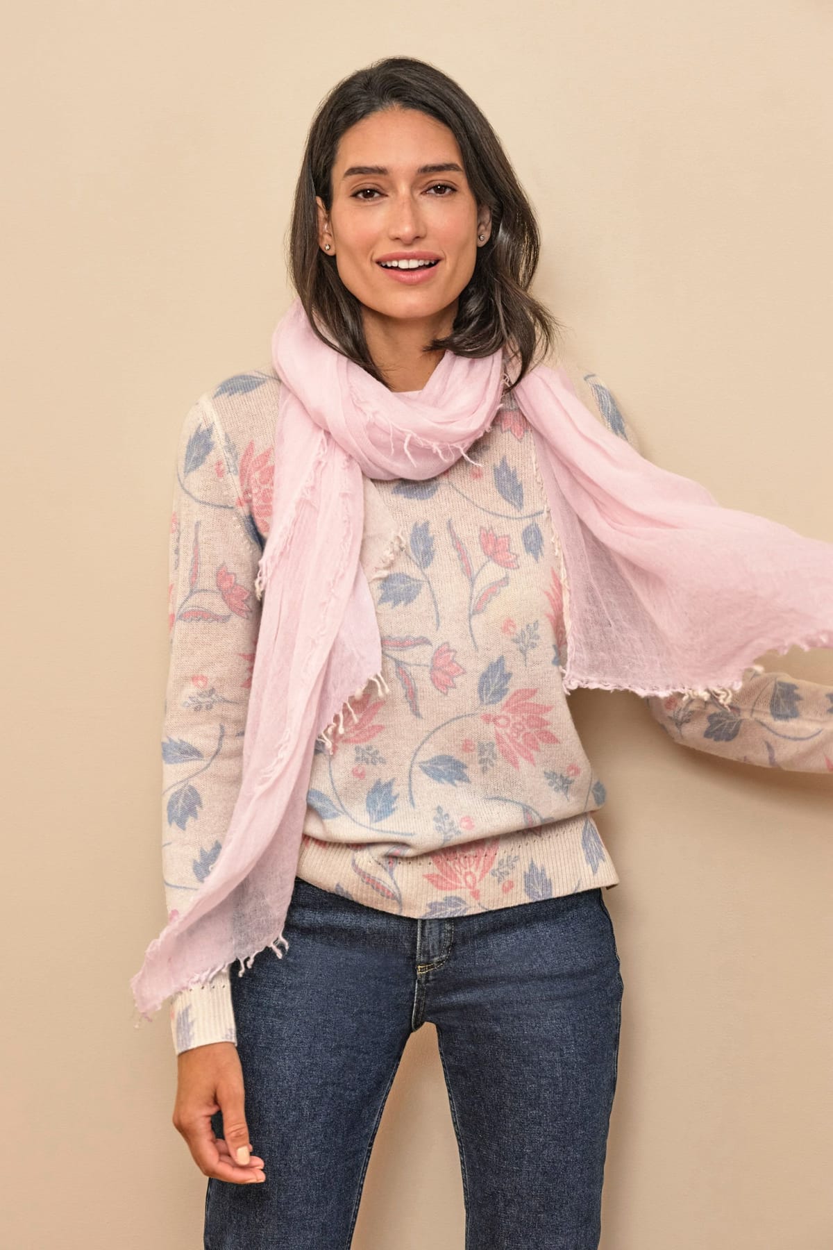Pure Collection Pure Collection Women's Ultra Fine Cashmere Scarf in Pale Pink - 1