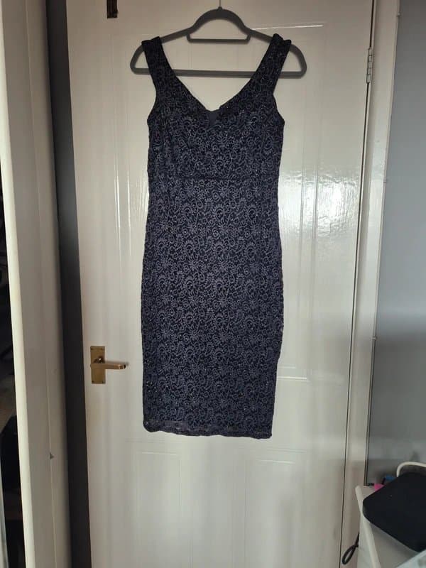 Quiz Pretty dark grey lace dress