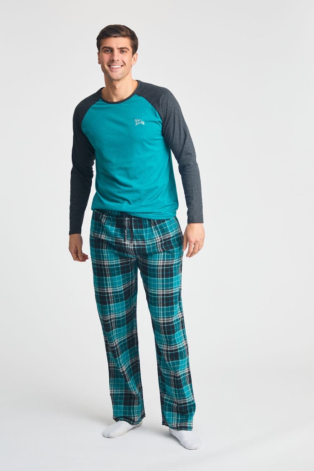 Tokyo Laundry Tokyo Laundry Men's Cotton 2-Piece Long Sleeve Top & Bottoms Pyjama Set in Green