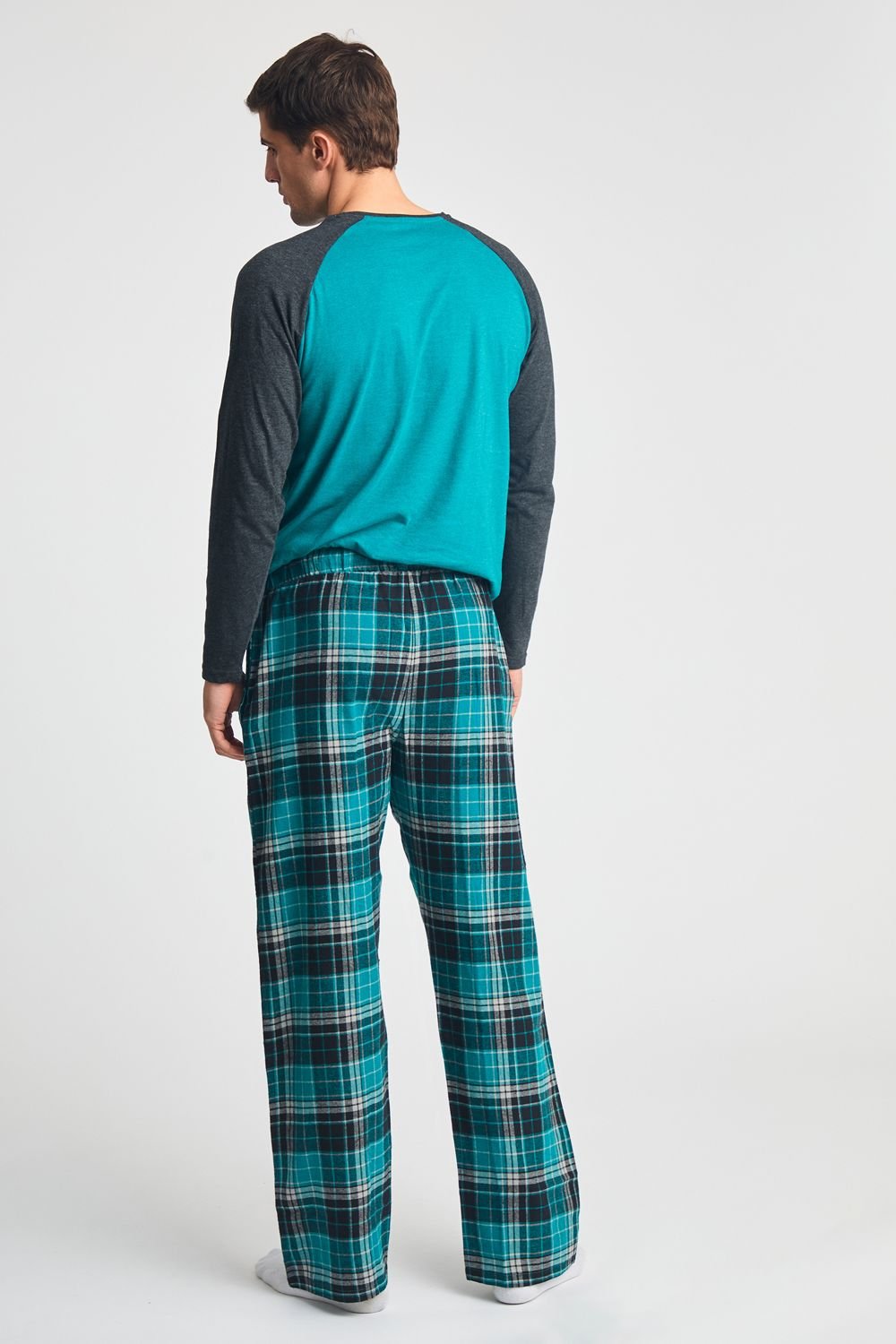 Tokyo Laundry Tokyo Laundry Men's Cotton 2-Piece Long Sleeve Top & Bottoms Pyjama Set in Green - 2