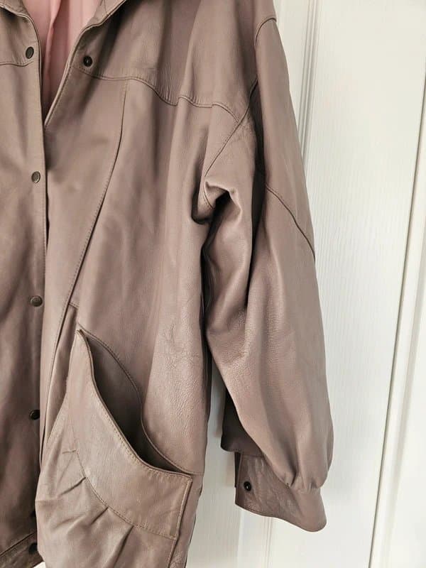 Vintage Dressing 80s Vintage Oversized Leather Jacket | Slouchy Fit | UK 10–16 | Worn-In
