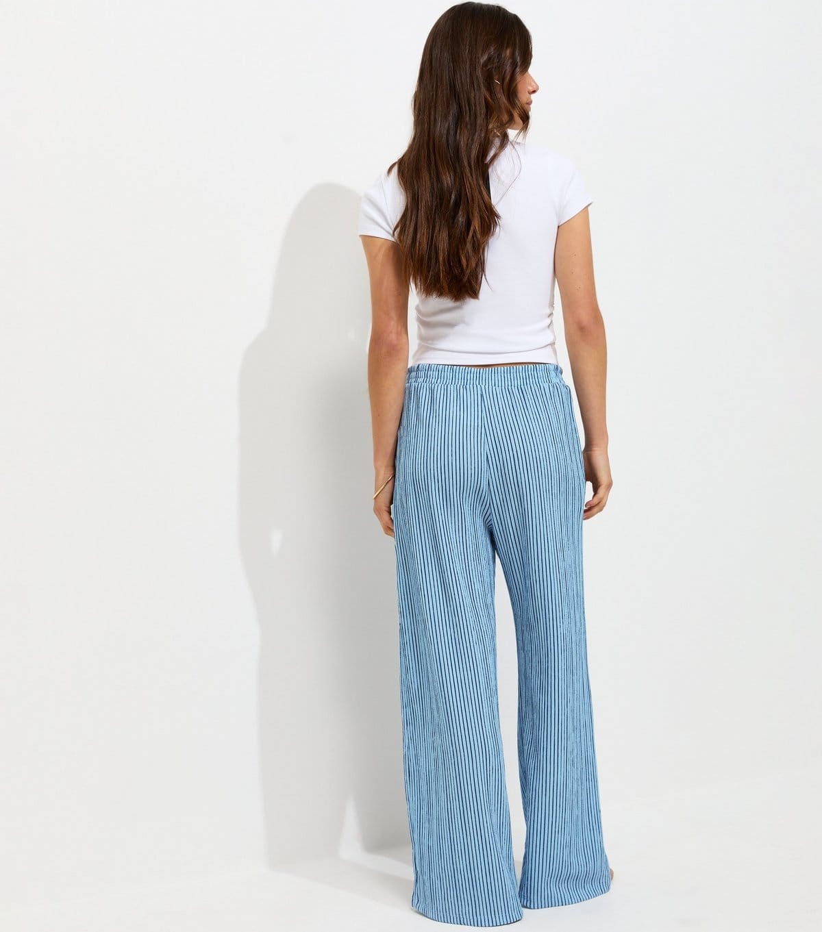 New Look Women's Petite Blue Crinkle Texture Striped Wide Leg Trousers New Look - 4