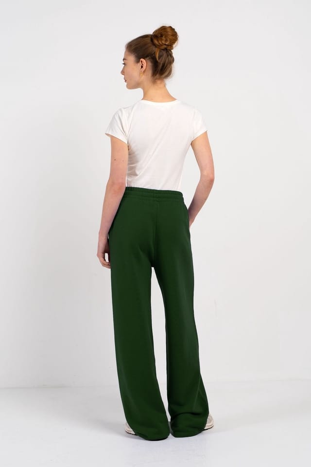 Kettlewell Kettlewell Women's Blake Jogger in Bottle Green - 3