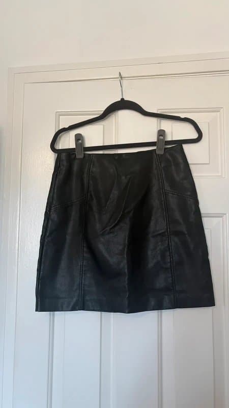 New Look New look faux leather mini skirt size 10 black