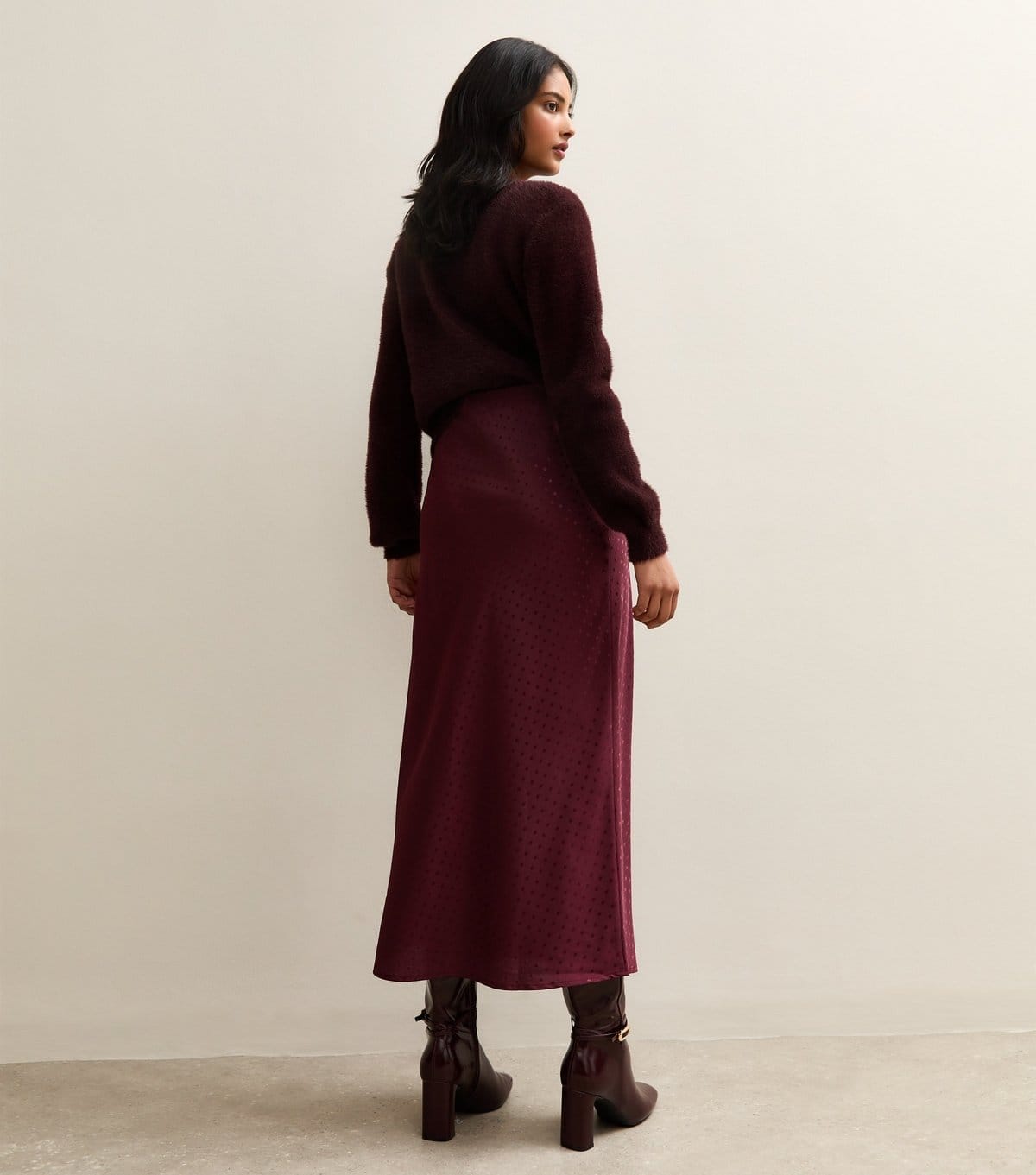 New Look Women's Burgundy Spot Jacquard Satin Bias Cut Midi Skirt New Look - 4