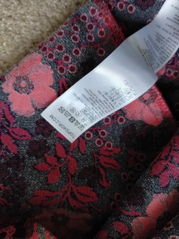 Topshop Pink floral print skirt Topshop size 10