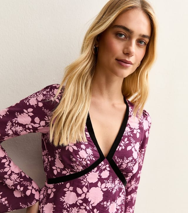 New Look Women's Pink Floral Velvet Devore V-Neck Midi Dress New Look - 2