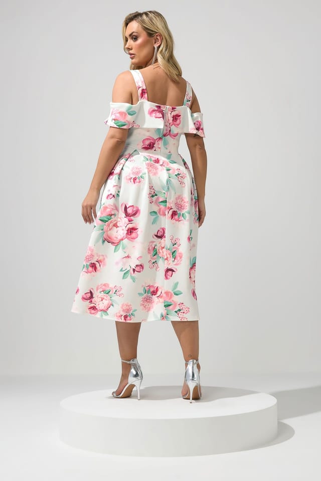 Yours Yours Women's Cold Shoulder Floral Skater Dress in Light Green - 3