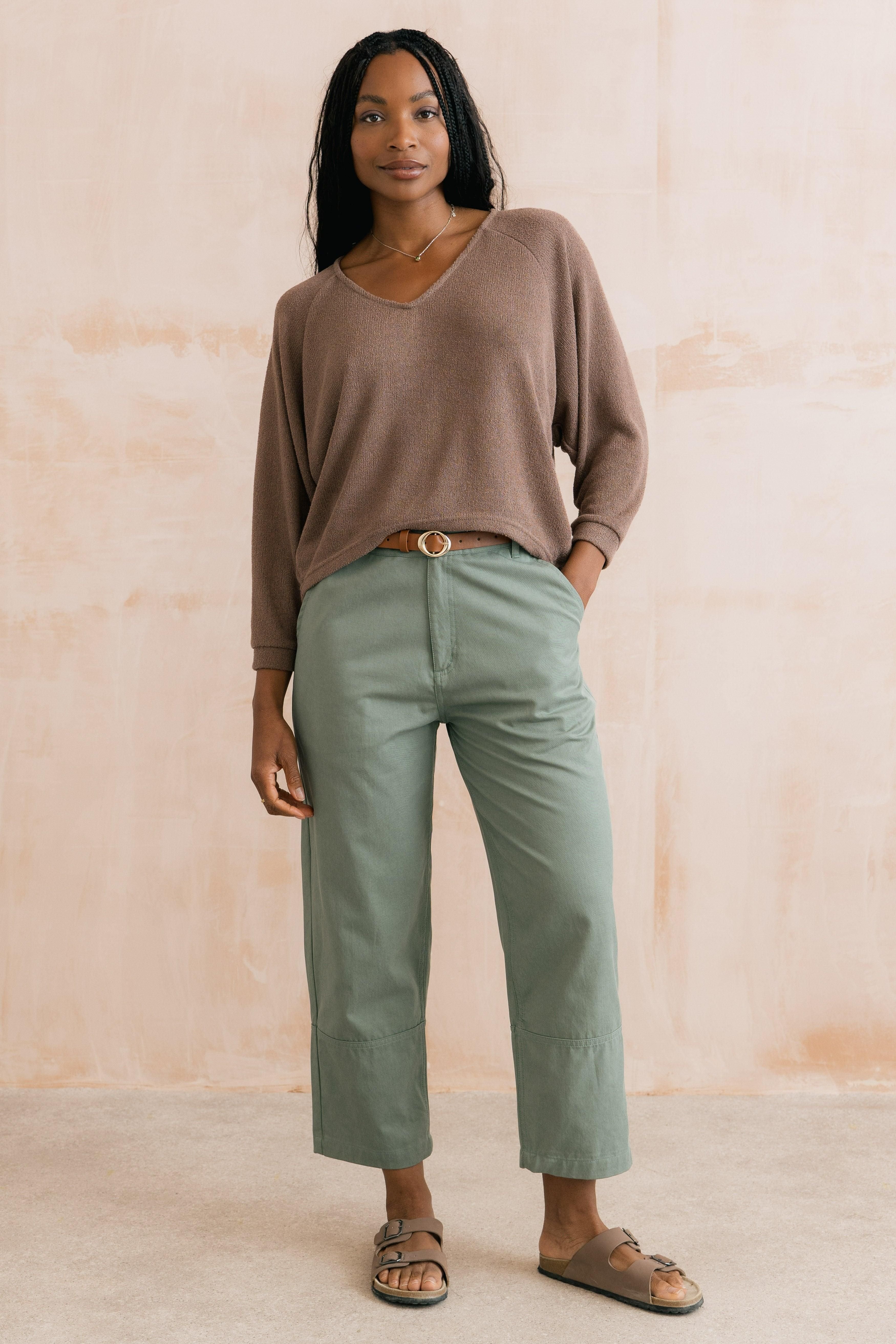 Lily & Me Lily & Me Women's Clarissa Tapered Leg Cropped Trousers in Green - 2