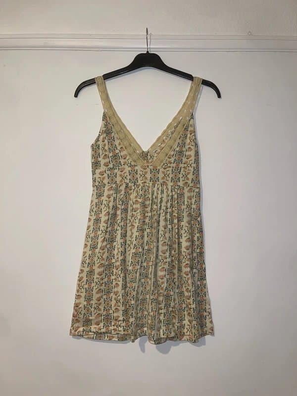 Topshop Topshop floral mini dress with crochet detail