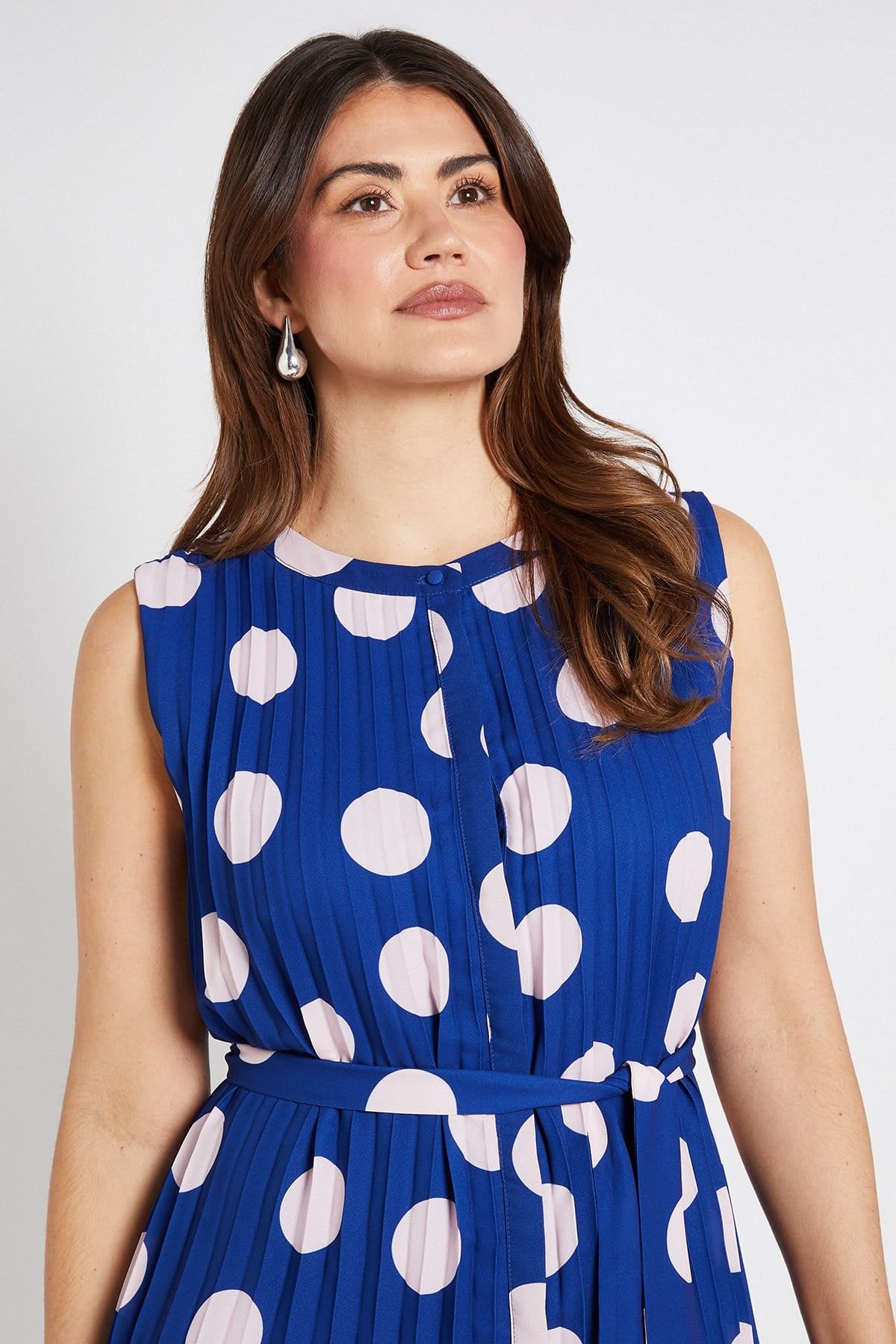 Wallis Wallis Women's Polka Dot Pleated Shift Dress in Navy - 4