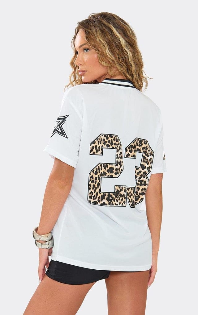 EGO Short Sleeve V Neck Leopard Print Number Graphic Detail Jersey Top In White, Women's Size UK M/L - 2