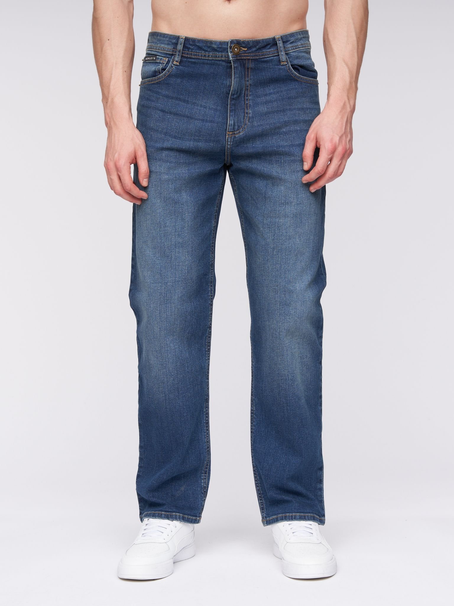 Henleys Henleys Breeze Men's Straight-Fit Stretch Denim Jeans with Woven Label Detail in Mid Blue - 2