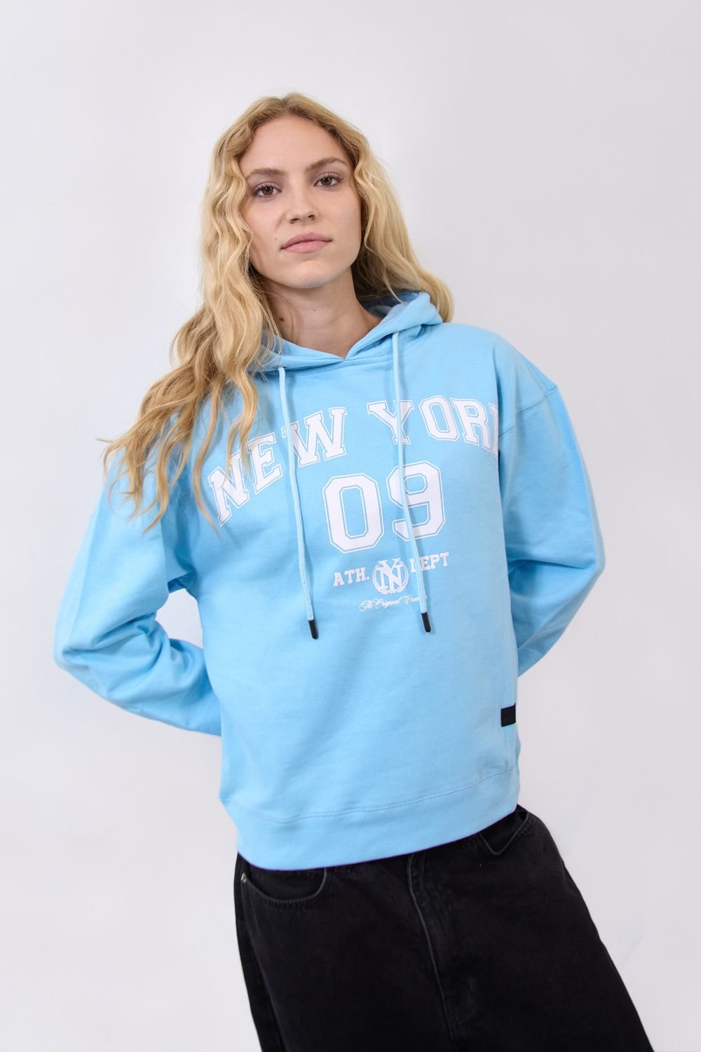 LONDON ATTITUDE LONDON ATTITUDE Women's Sky Blue “New York 09" Hoodie in Light Blue - 3