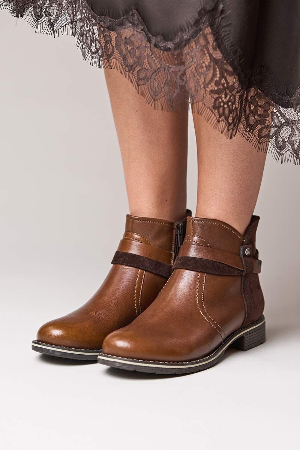 Moshulu Moshulu Women's 'Atoll' Ankle Boot in Brown