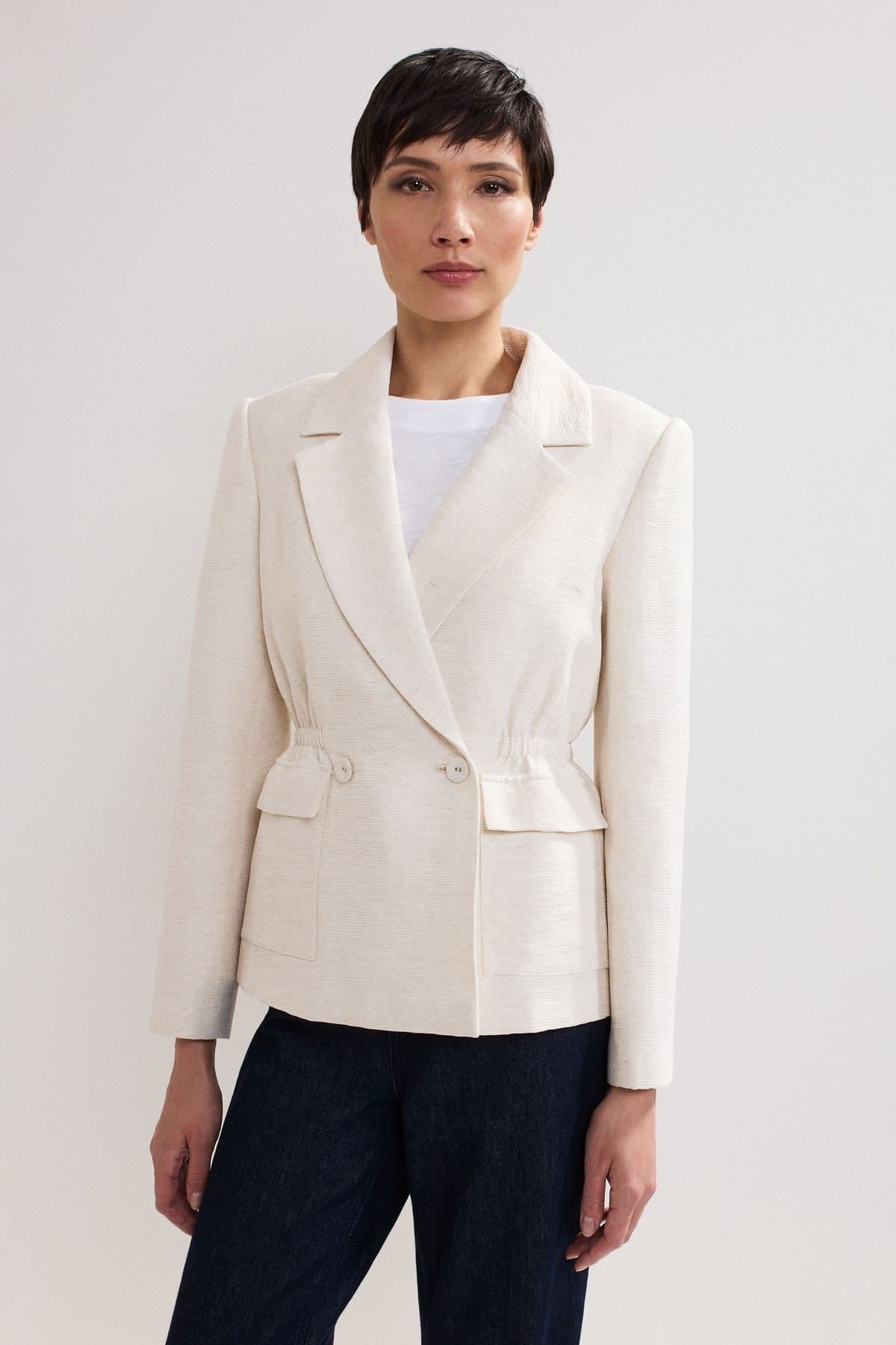 Phase Eight Phase Eight Women's Harlow Linen-Blend Cinched Waist Blazer in Ecru