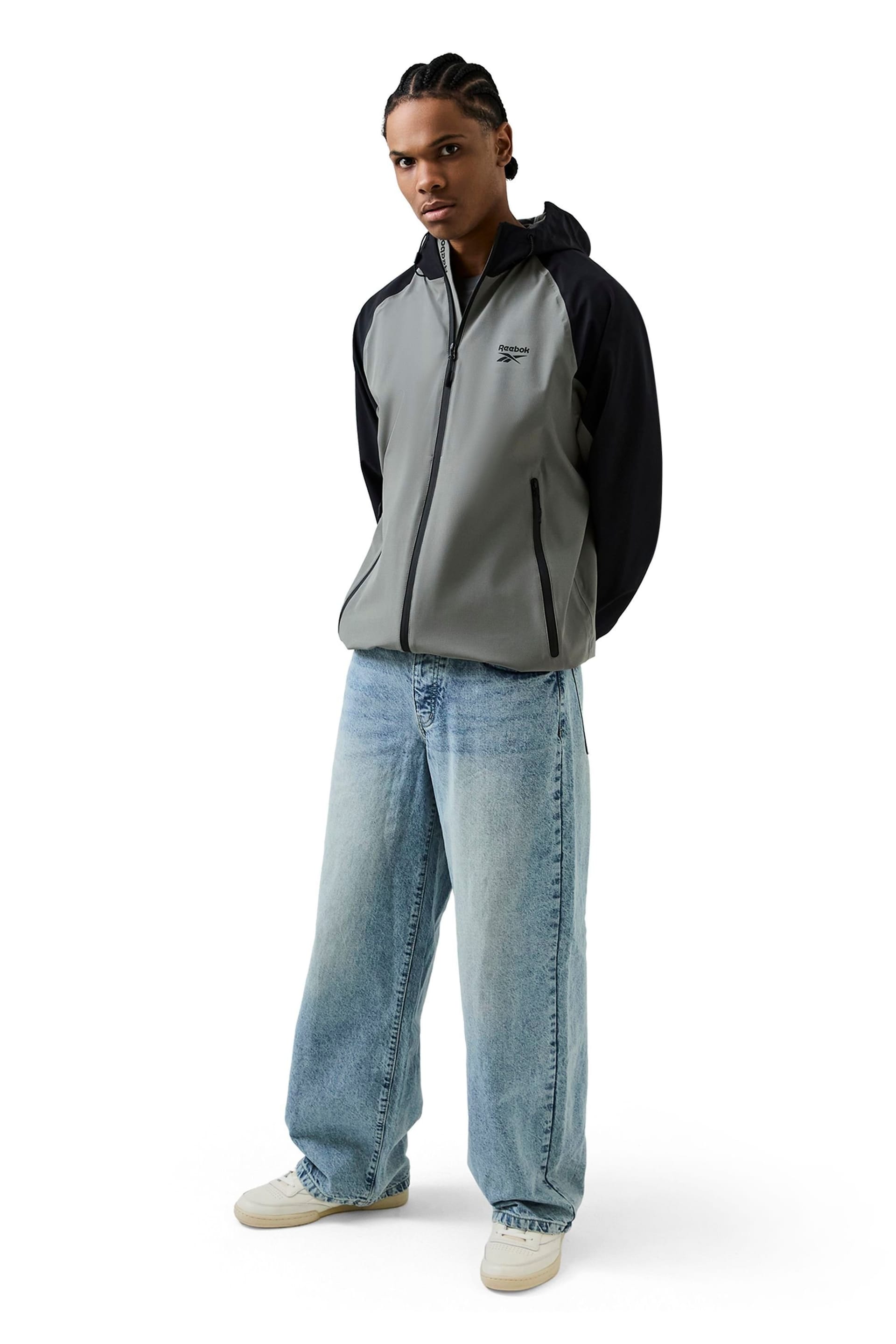 Reebok Reebok Men's Rodden Windrunner in Grey - 4