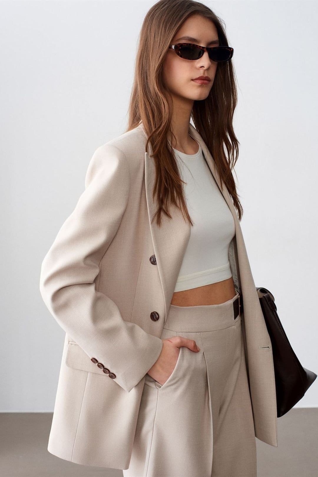 Dilvin Dilvin Women's Crepe Blazer Jacket in Beige - 4