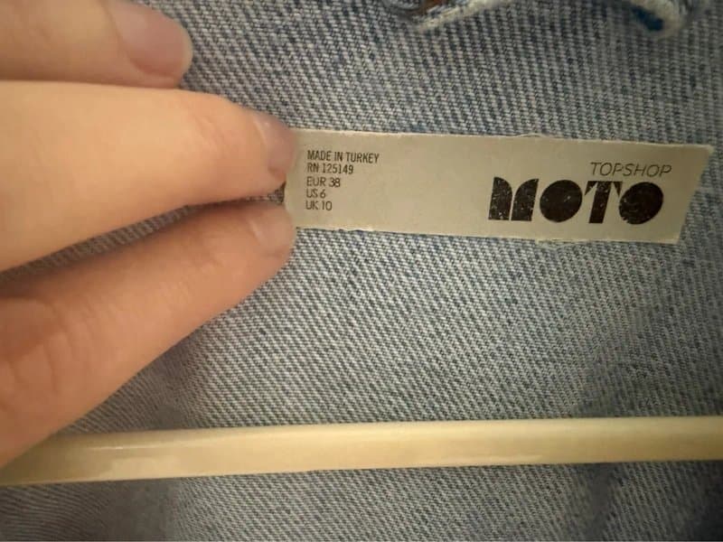 Topshop Topshop cropped denim jacket - size 10