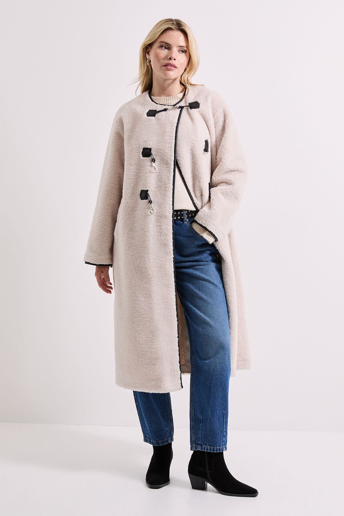 Dorothy Perkins Dorothy Perkins Women's Toggle PU Detail Borg Coat in Cream