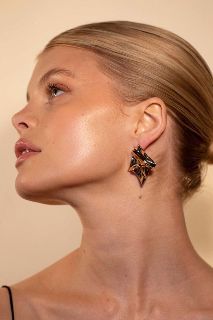 Arctic Fox & Co. Arctic Fox & Co. Women's Nami Molten Gold Earrings - 4