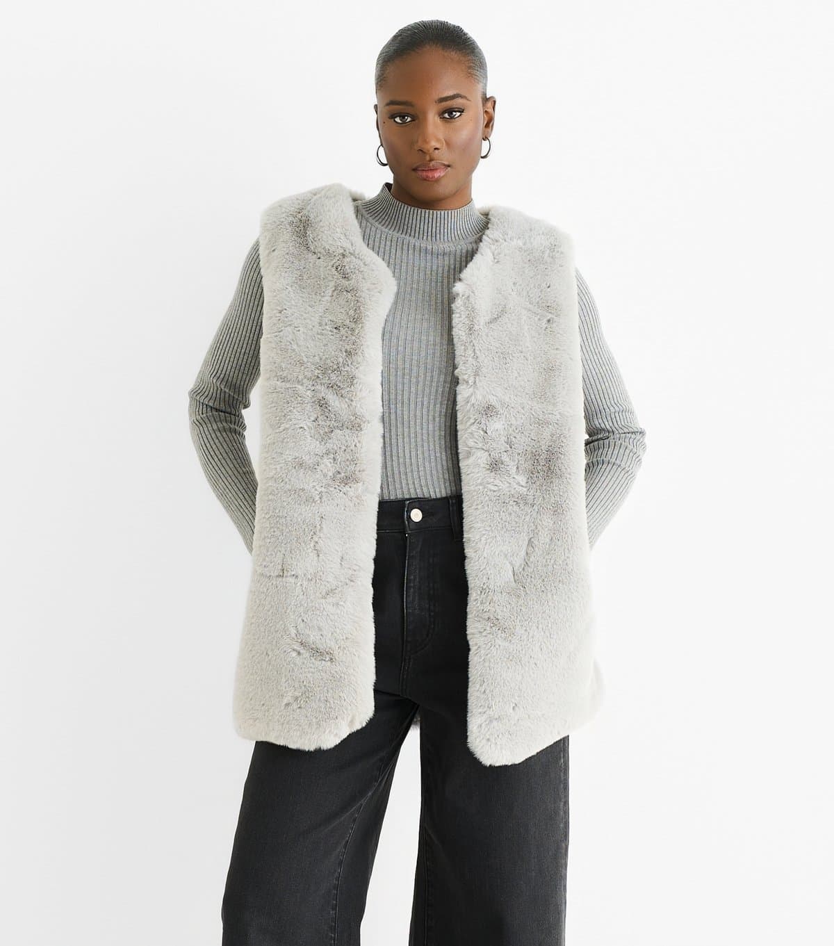 Gini London Women's Grey Faux Fur Gilet Gini London New Look