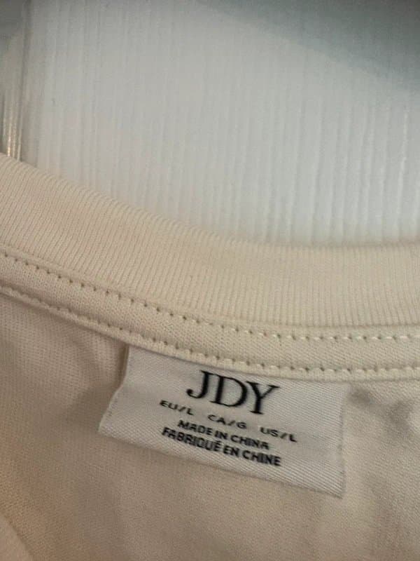 JDY Women’s asos JDY white / cream oversized lace hem top size large