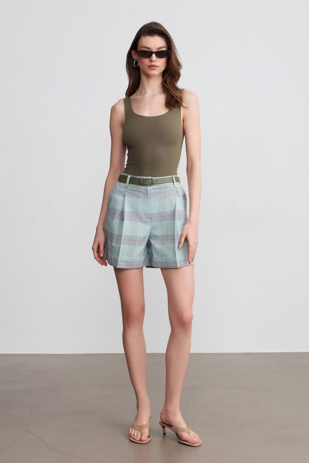 Dilvin Dilvin Women's High-Waist Plaid Tailored Shorts With Belt