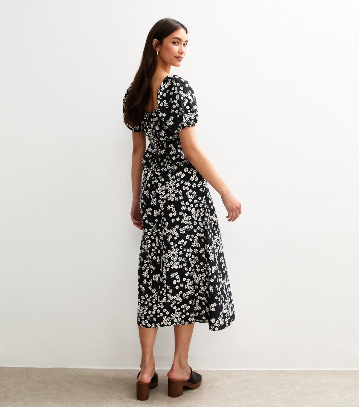 New Look Women's Black Floral Print Puff Sleeve Tiered Midi Dress New Look - 4