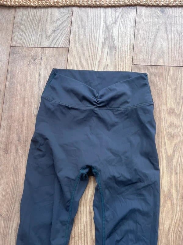 Adanola Adanola ruched front leggings size M