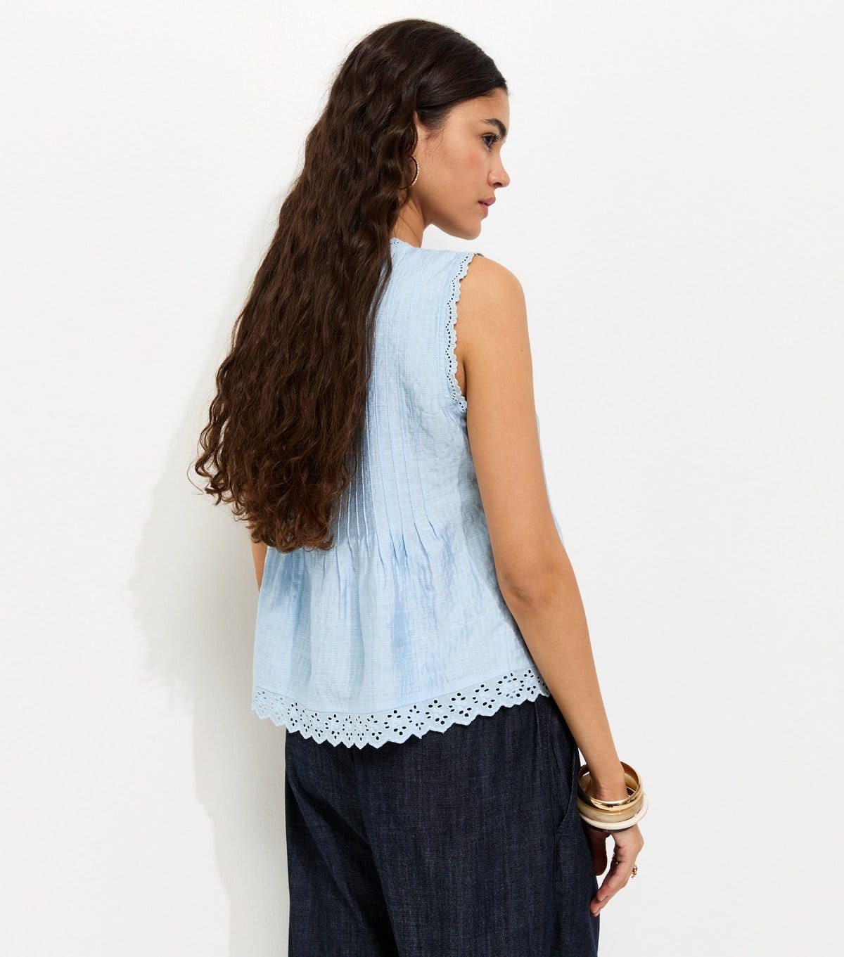 New Look Women's Light Blue Pintuck Button Front Sleeveless Top New Look - 4