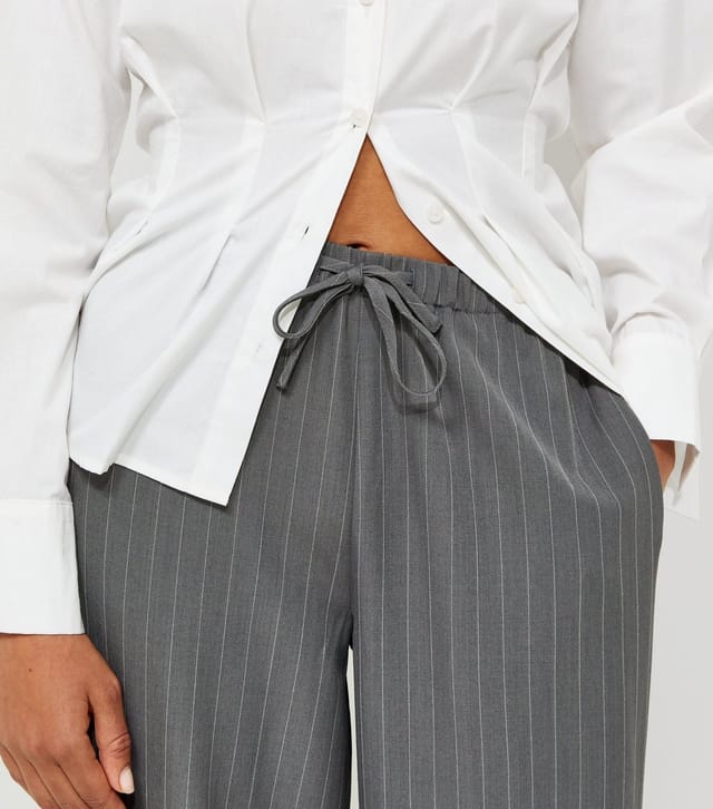 New Look Women's Grey Pinstripe Tailored Wide Leg Trousers New Look - 3