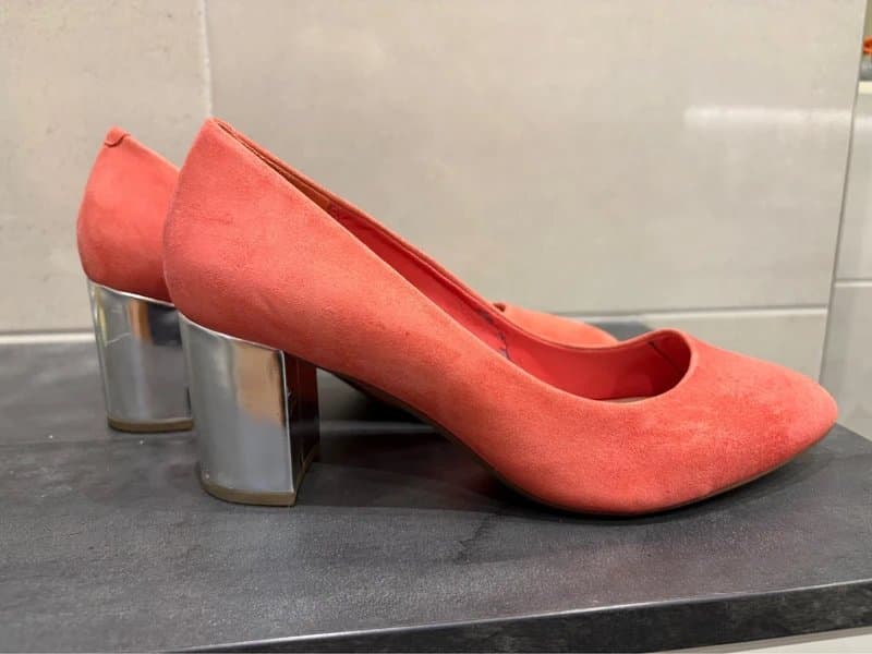 Clarks New Size 7 1/2 E Wide Fitting Clarks Blissful Cloud Shoes Orange Suede Silver Shoes BNWT