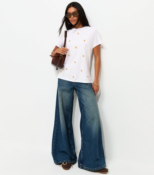 New Look Women's White Cotton Orange Print Relaxed Fit T-Shirt New Look - 2