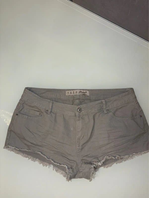 Denim Co Light Grey denim shorts women’s frayed hot pants pockets button zip uk 14 ladies