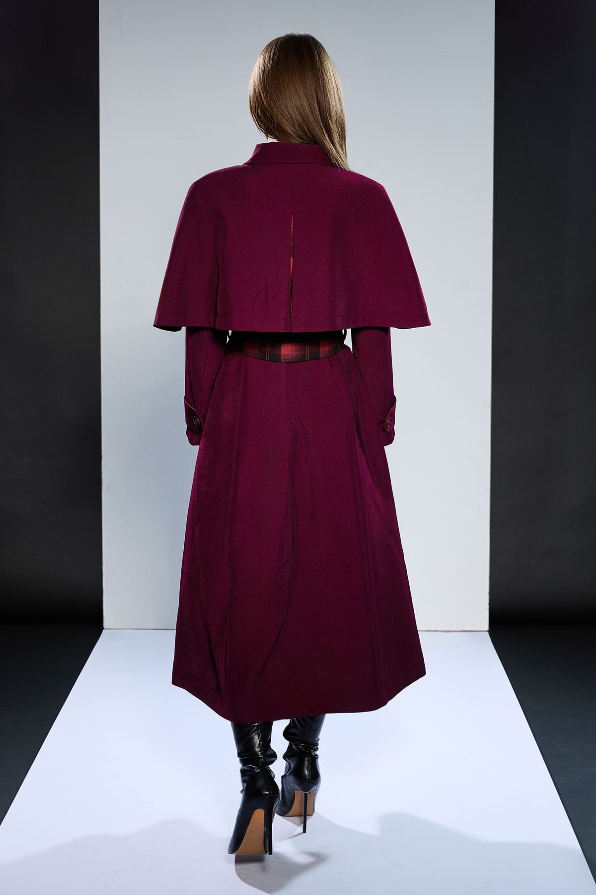 RUNWAY 1.8.1.8 RUNWAY 1.8.1.8 Women's Runway 1.8.18 Belted Cape Coat in Berry - 3