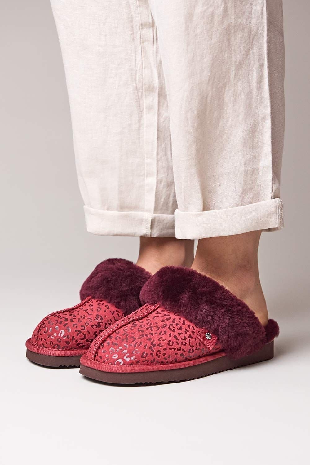 Moshulu Moshulu Women's 'Tiree' Sheepskin Mule Slippers in Red