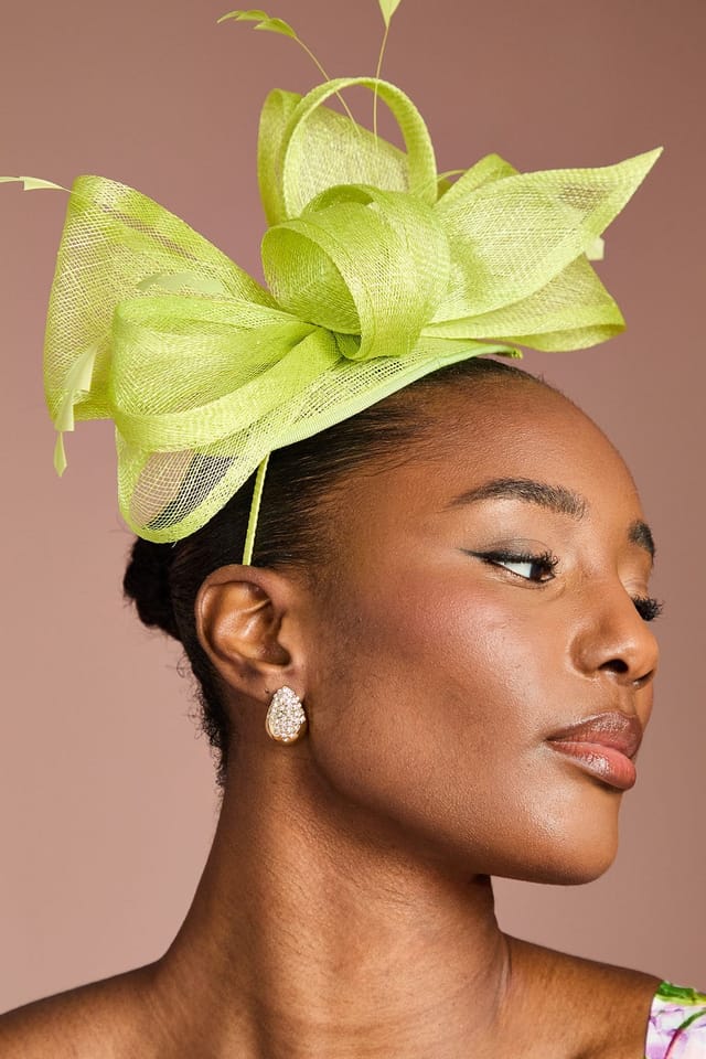 Coast Coast Women's Bow & Feather Fascinator in Lime - 2
