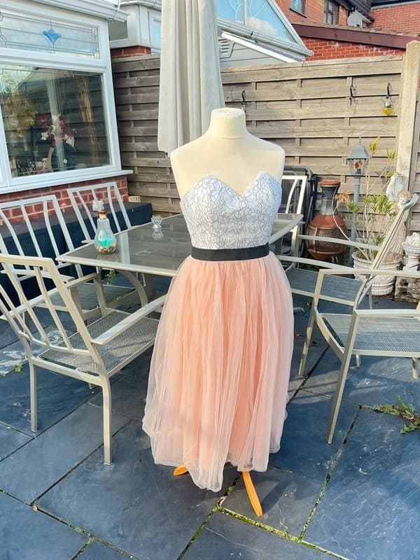 RARE Strapless Apricot/Rose Tulle Dress with White & Black Lace Overlay - size 16