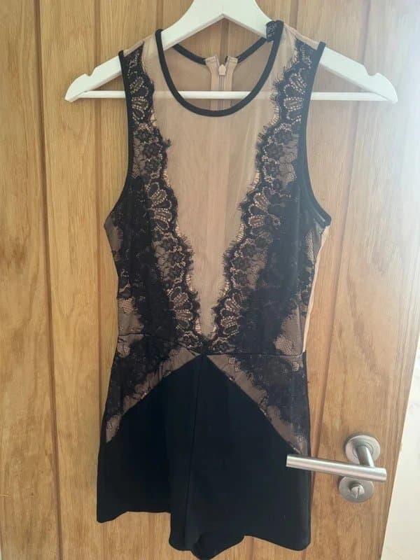 Topshop Topshop - beige / black playsuit / tulle bodysuit - lace - size 6