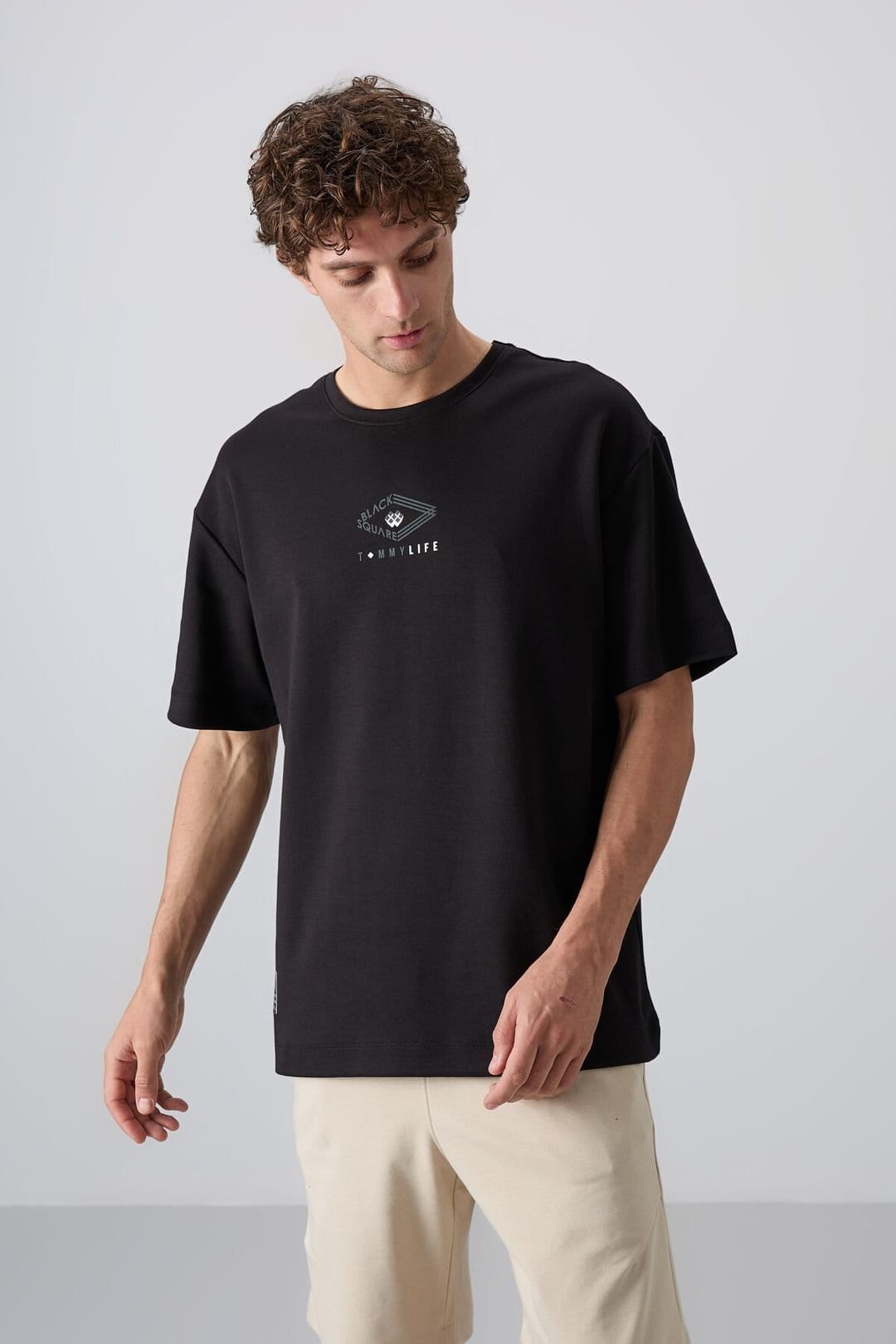Tommy Life Tommy Life Men's Oversized Cotton-Blend Logo T-Shirt in Black - 4