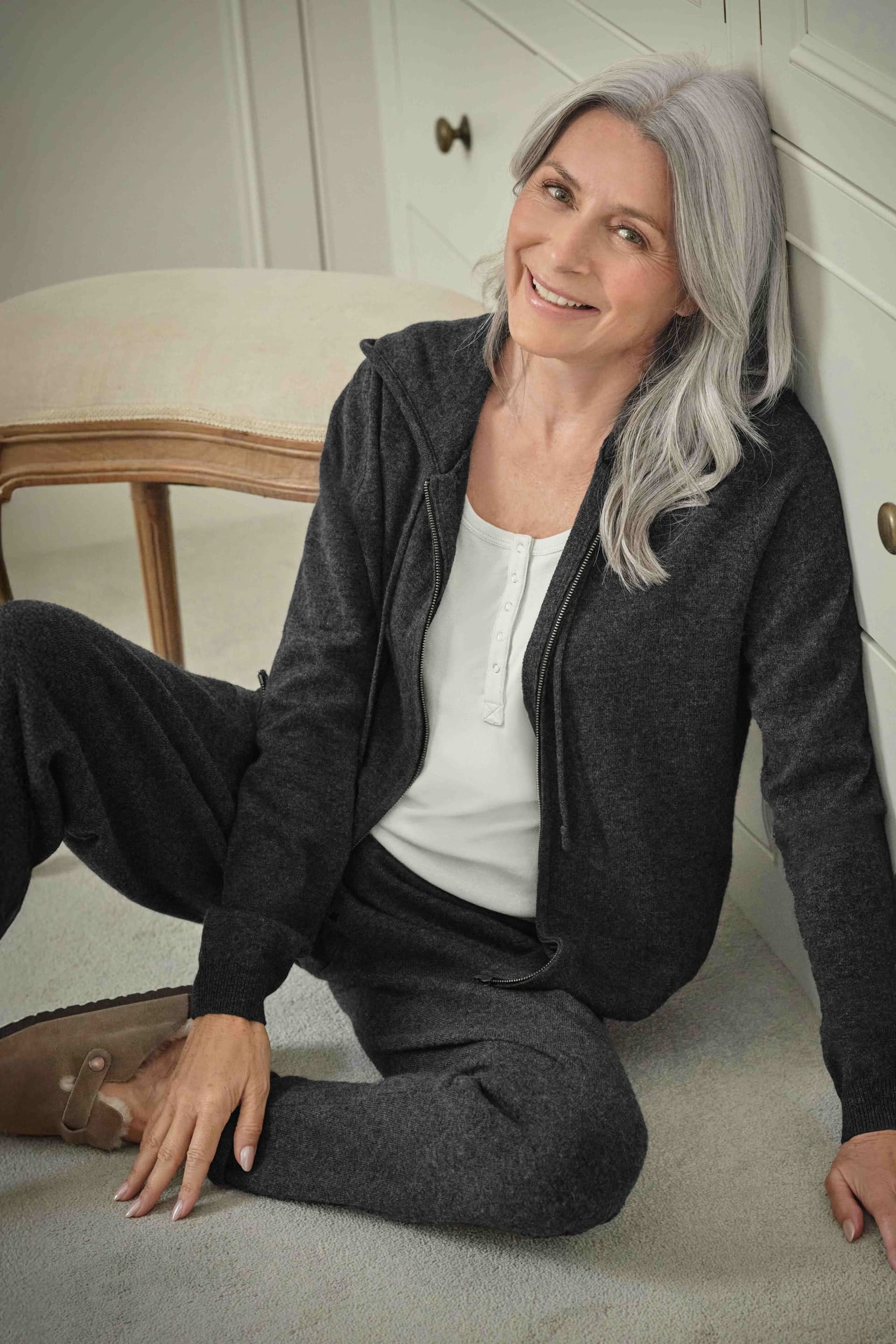 WoolOvers WoolOvers Dark Grey Cashmere & Merino Luxe Lounge Hoodie