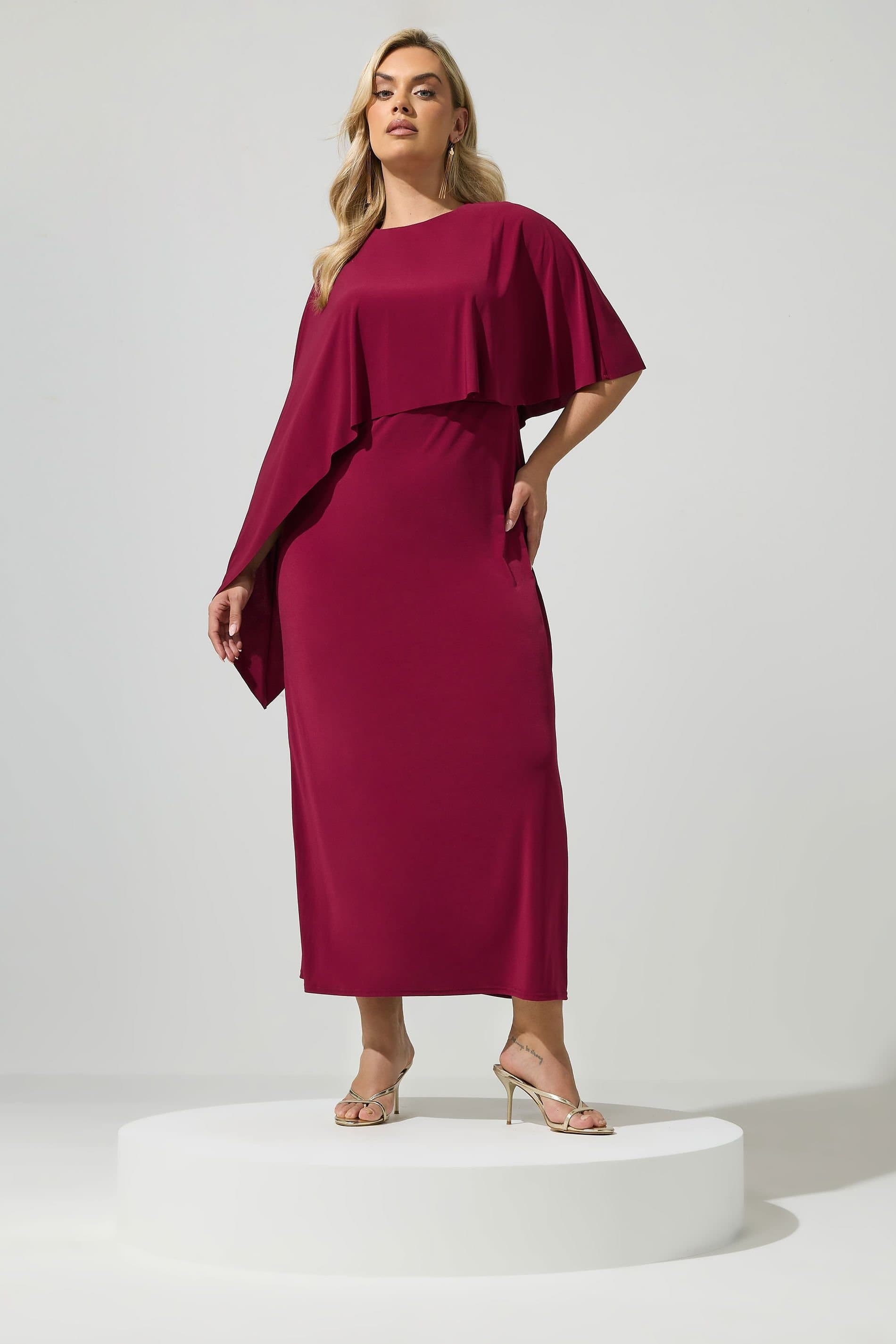 Yours Yours Women's Maxi Cape Dress in Burgundy