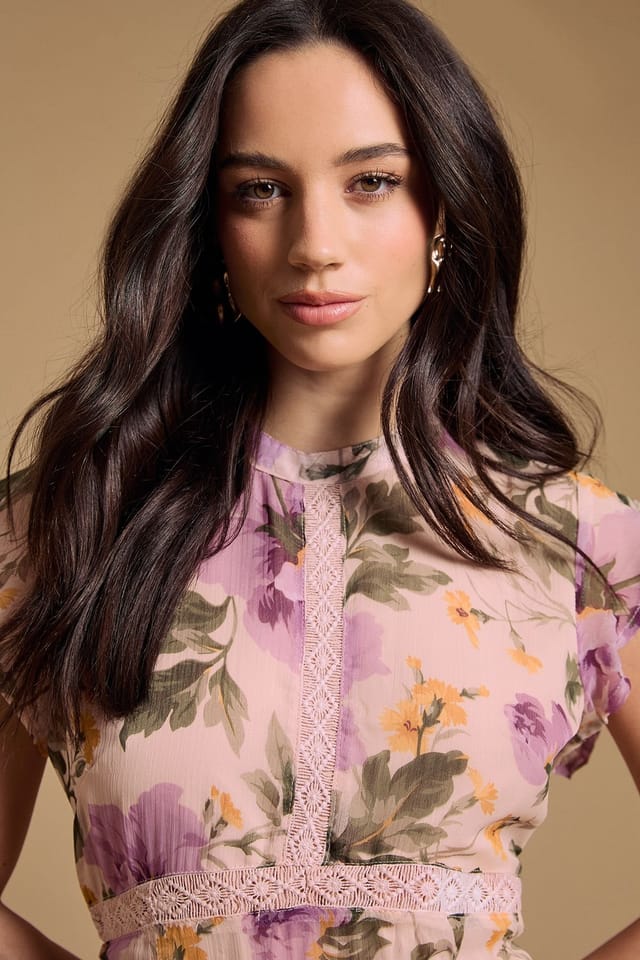 Oasis Oasis Women's Floral Printed Chiffon Lace Insert Dress in Green - 2