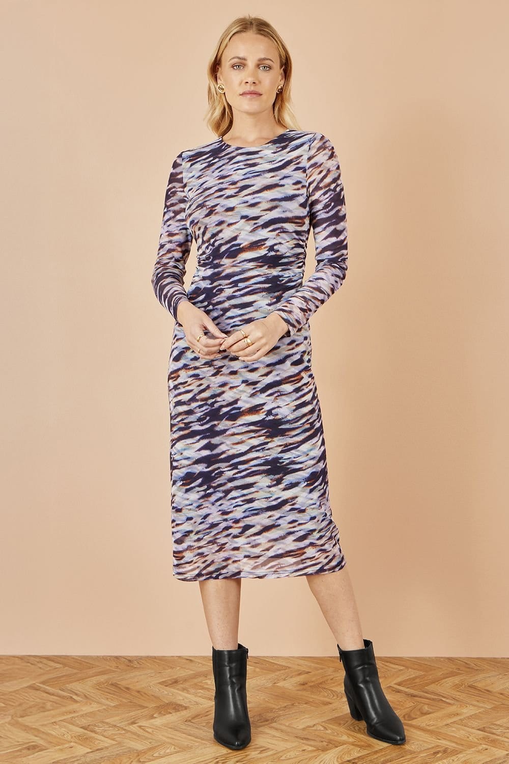 Yumi Yumi Women's Multicolour Abstract Stripe Ruched Bodycon Midi Dress - 4