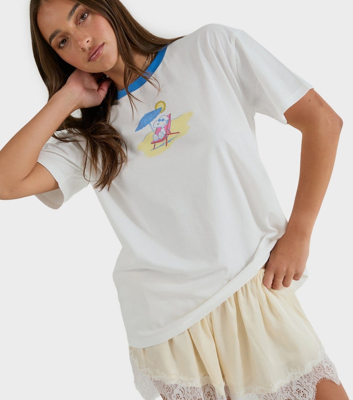 Skinnydip Women's White Cotton Peanuts Snoopy Oversized T-Shirt Skinnydip New Look - 4